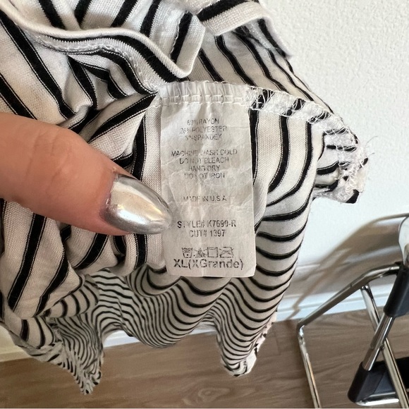 Allison joy stripe tank top - Picture 3 of 4